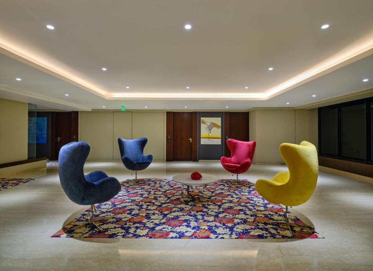 Essentia Luxury Hotel Indore Eksteriør billede